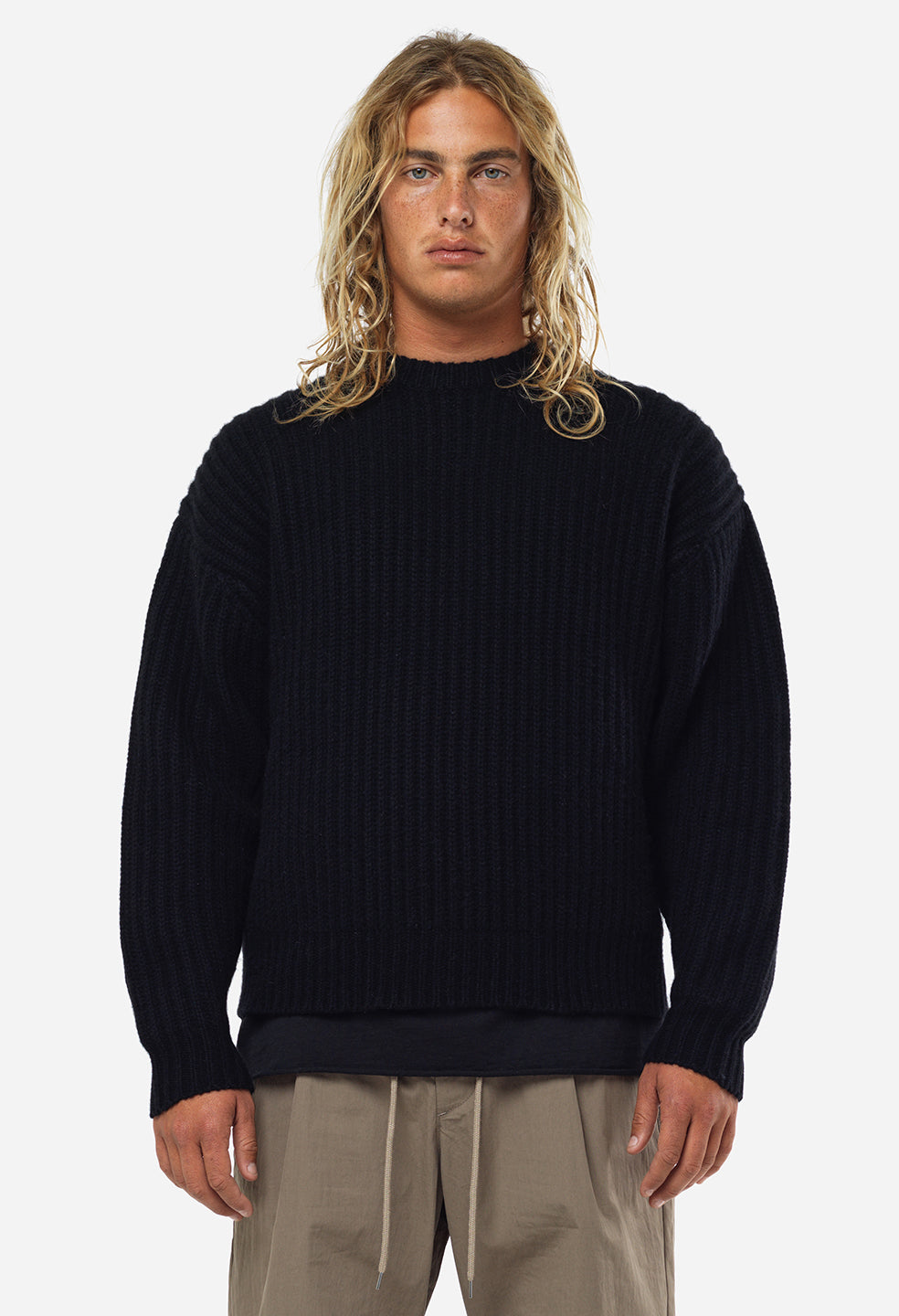 Capri Cashmere Crew / Black